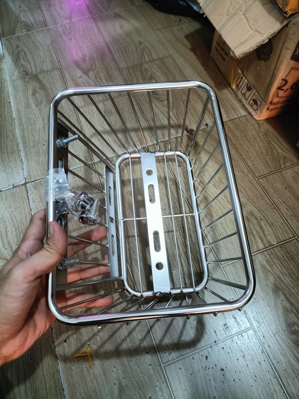Rổ trước inox cho xe Dream, Wave mẫu 2024