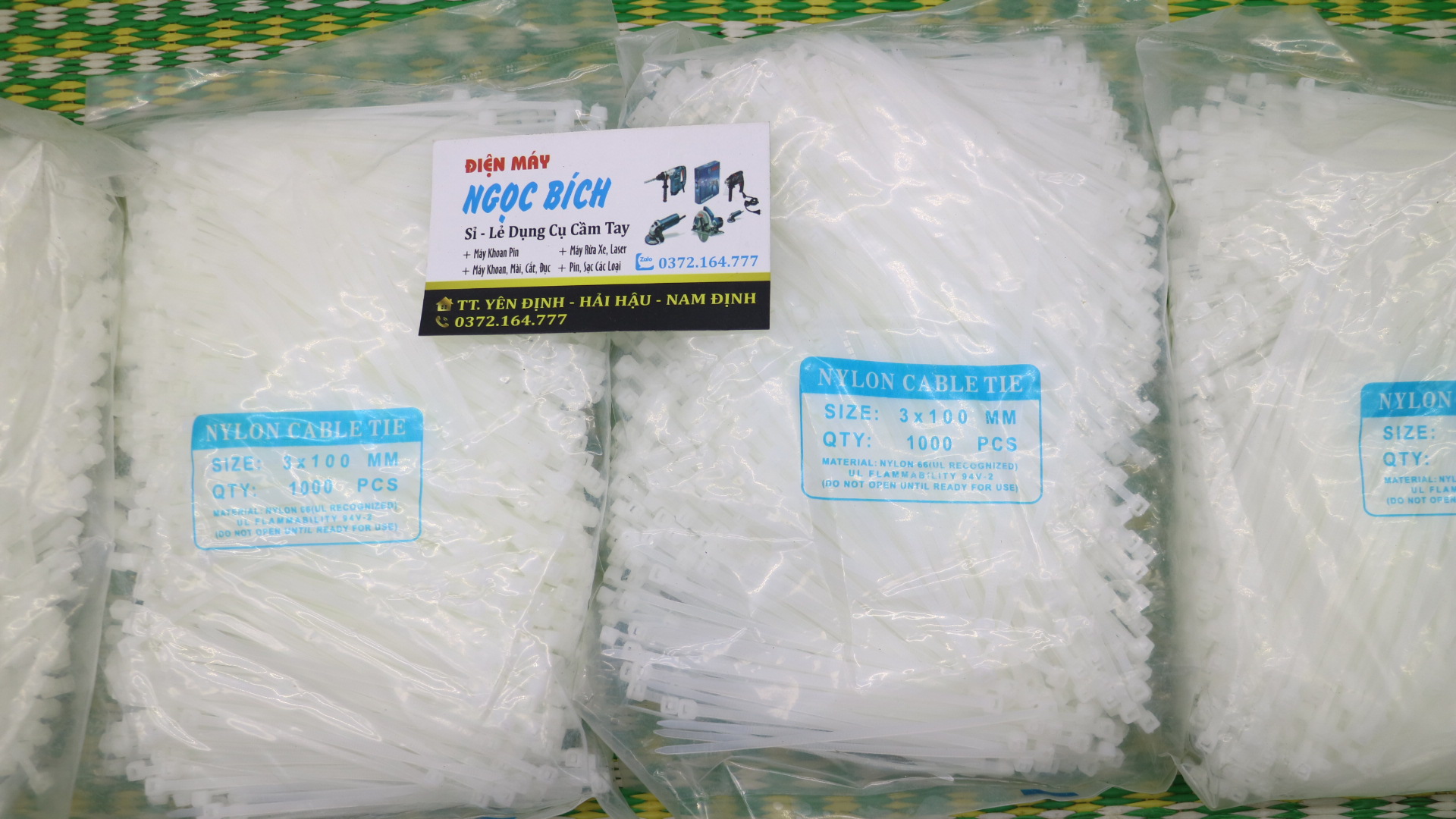1kg dây thít nhựa, lạt nhựa, dây rút nhựa.