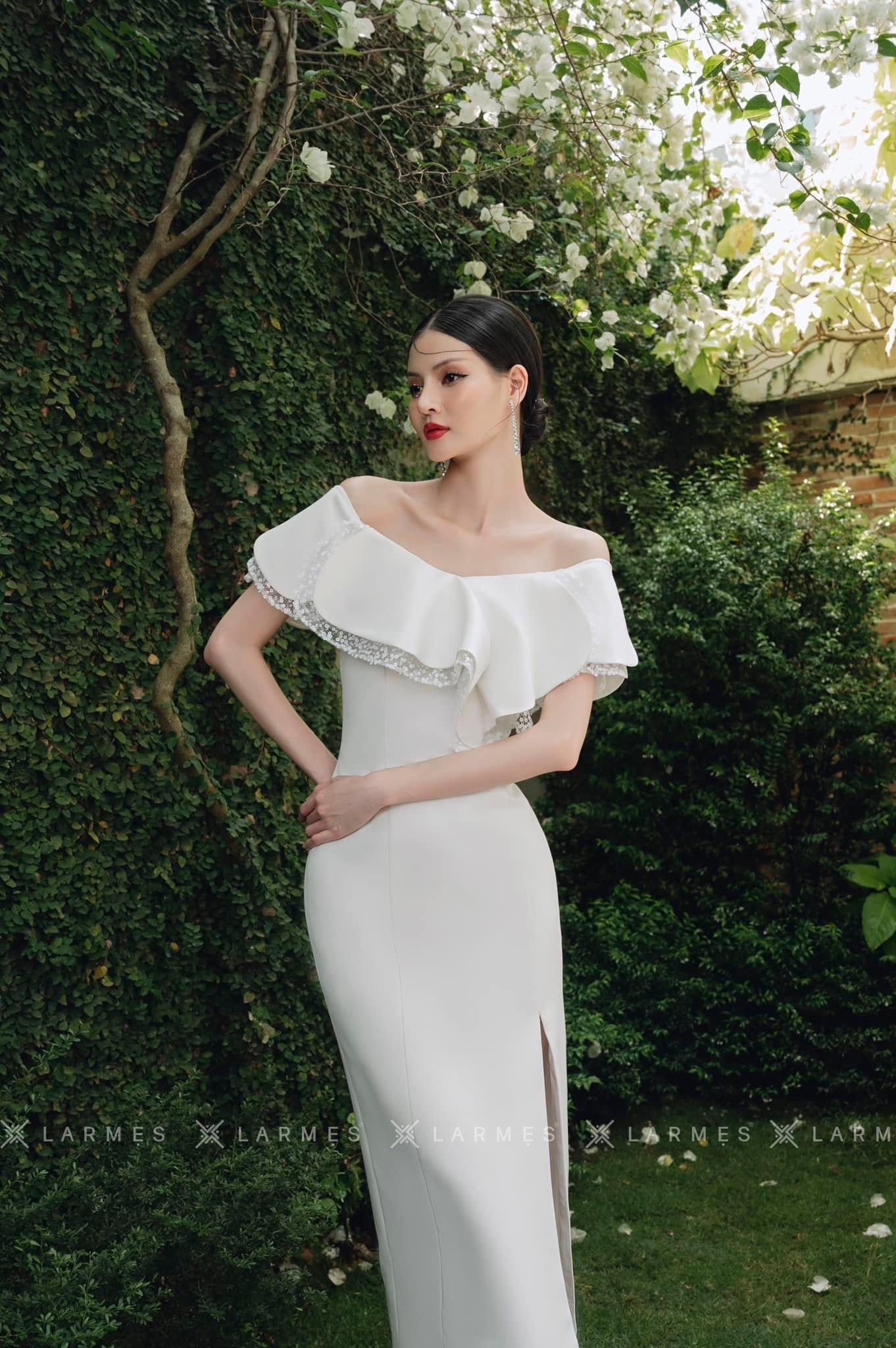 LARMES - Đầm xẻ tà Amelia