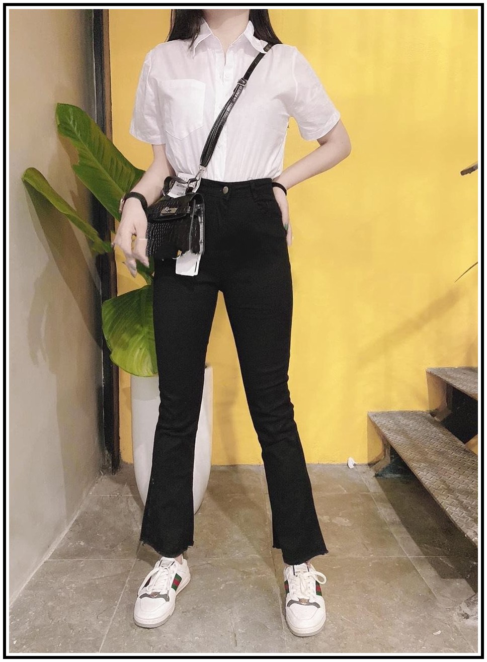 Quần jean nữ ống loe dài màu đen chất jean giãn tốt s-1