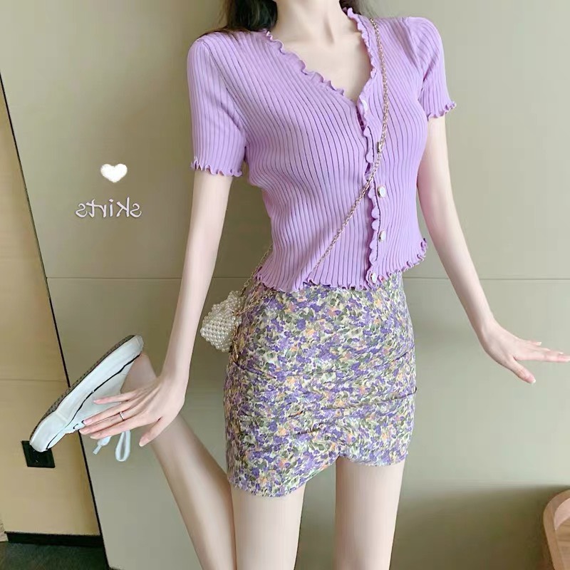 Áo Kiểu Gân Tăm Tay Ngắn Cổ V Viền Bèo Đính Nút Giữa Hot Trend Điệu Đà TTSLA0279