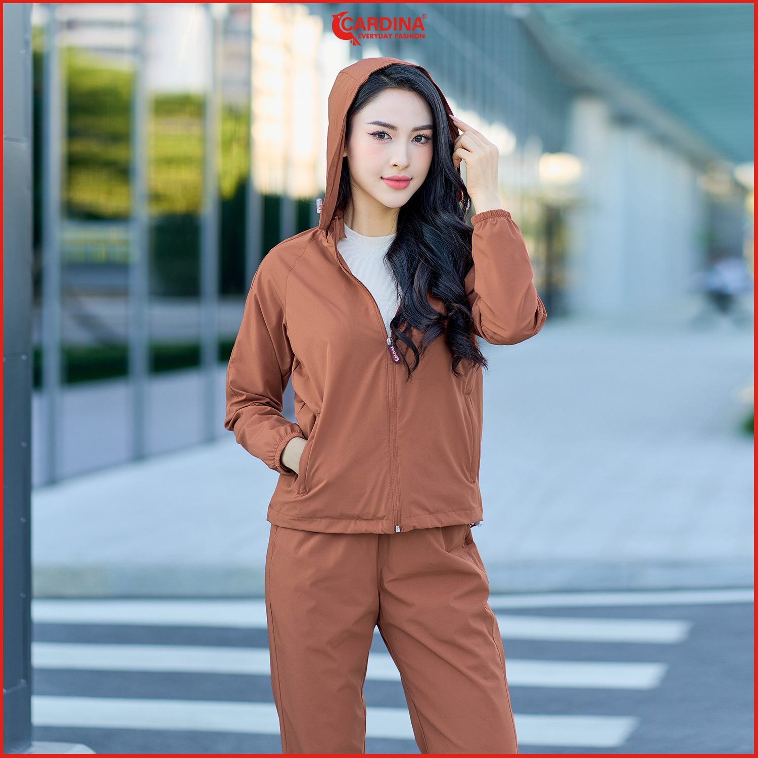 Bộ gió nữ thể thao CARDINA chất liệu mềm mại chống nước cản gió phong cách trẻ trung khỏe khoắn 3BGF01