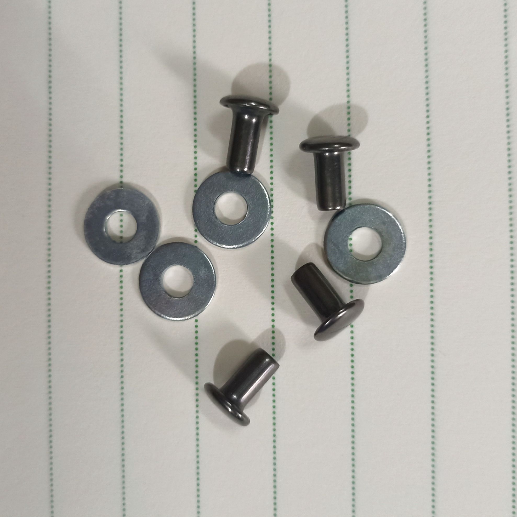 Combo 50 đinh tán rỗng dùng cho quai nón - mũ bảo hiểm kích thước 4x10mm