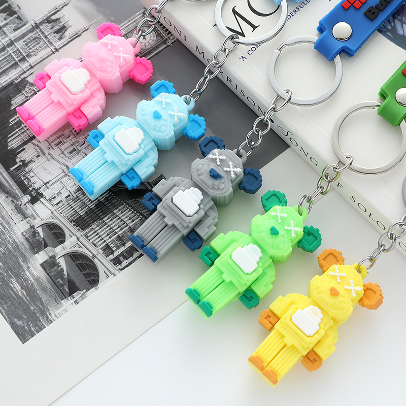 [Mới] 1 móc khóa gấu KAWS lego cực cute cho cặp đôi