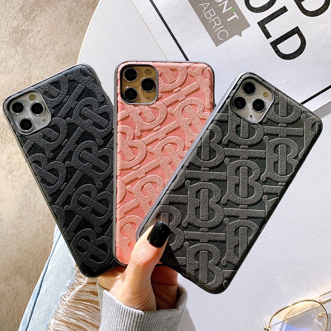 Ốp Lưng Da IMD Dập Nổi 3D Họa Tiết Burberry
