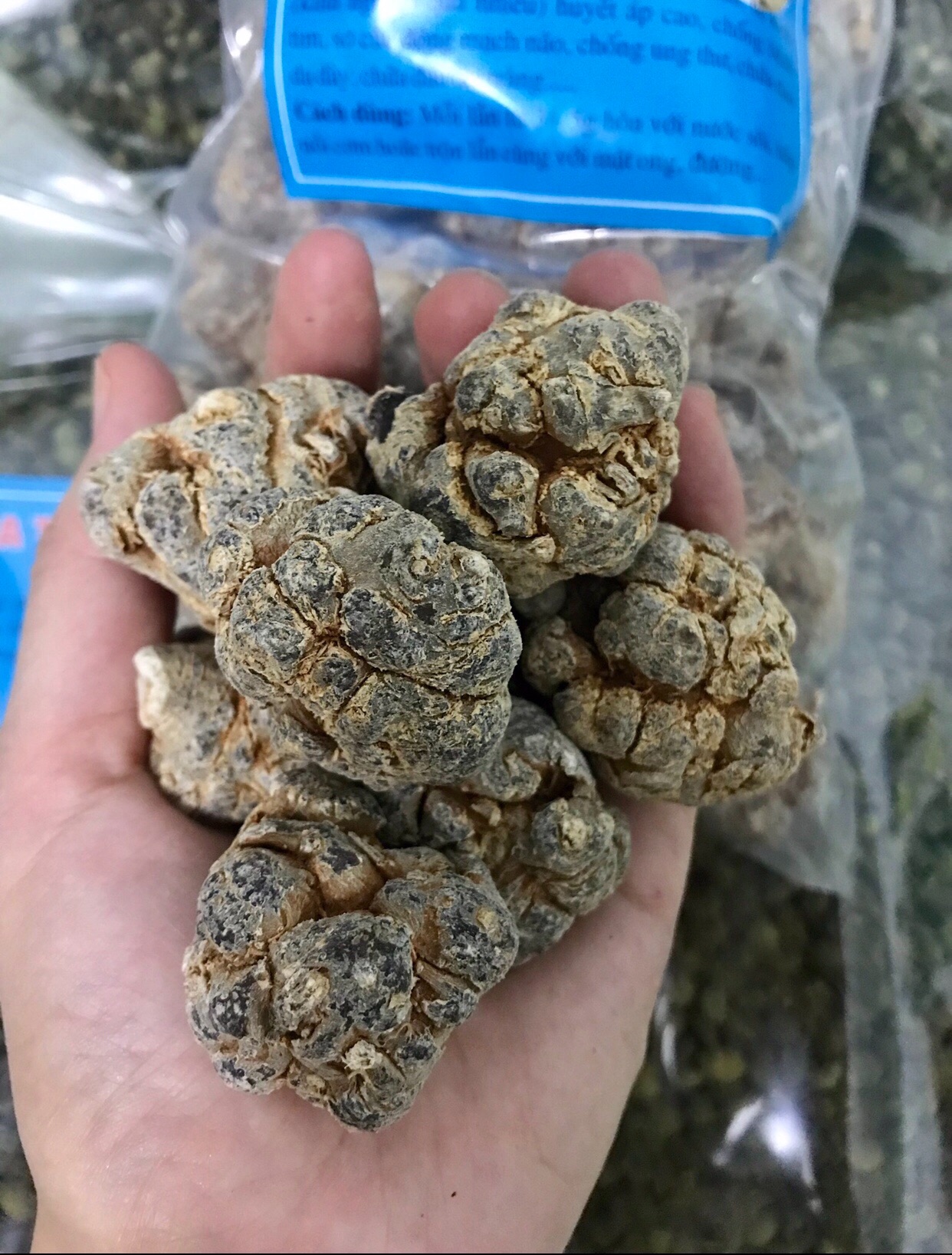 Tam thất bắc khô 1kg (loại 6 củ)