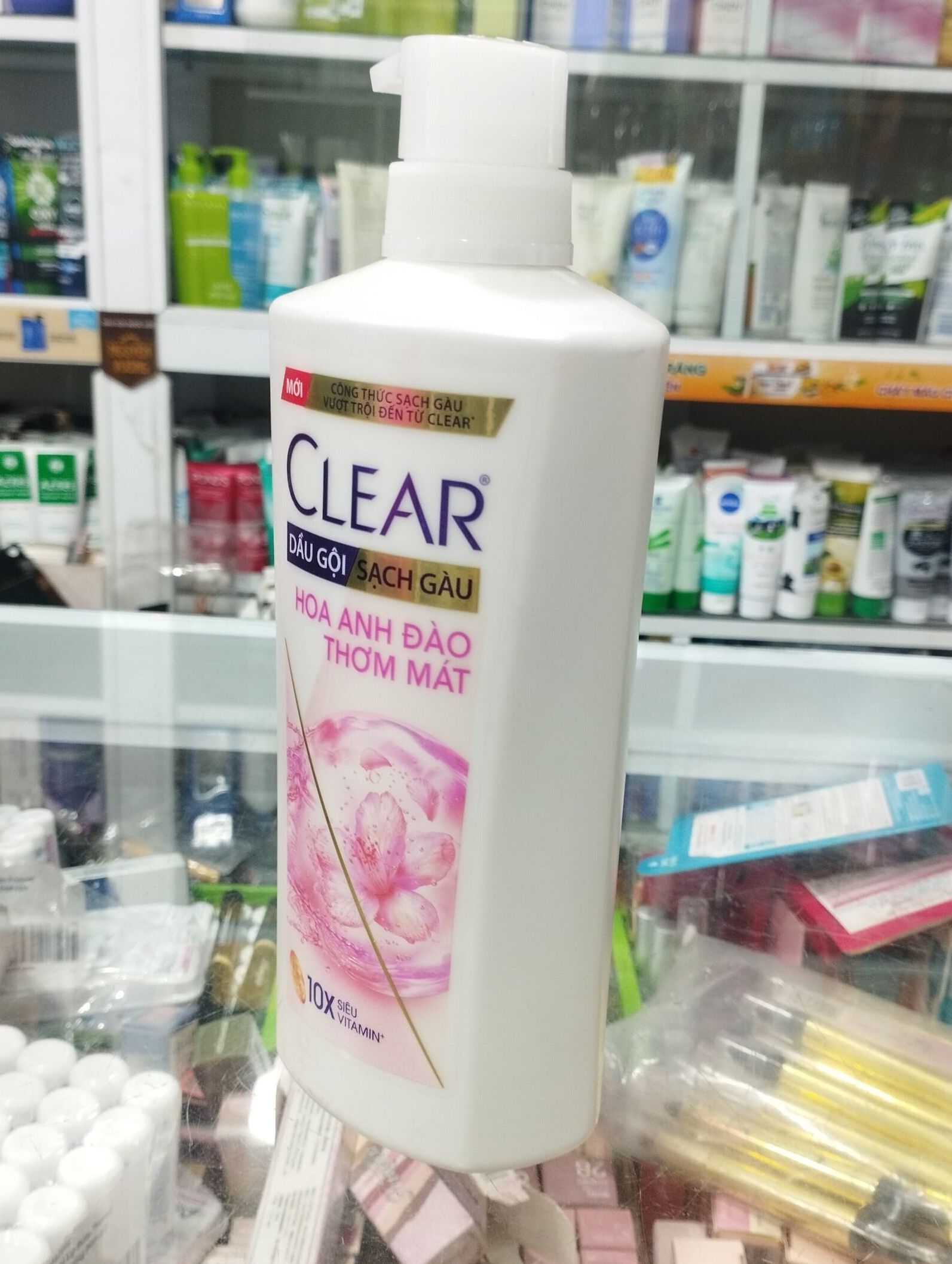 Dầu gội Clear hoa anh đào chai 630gr