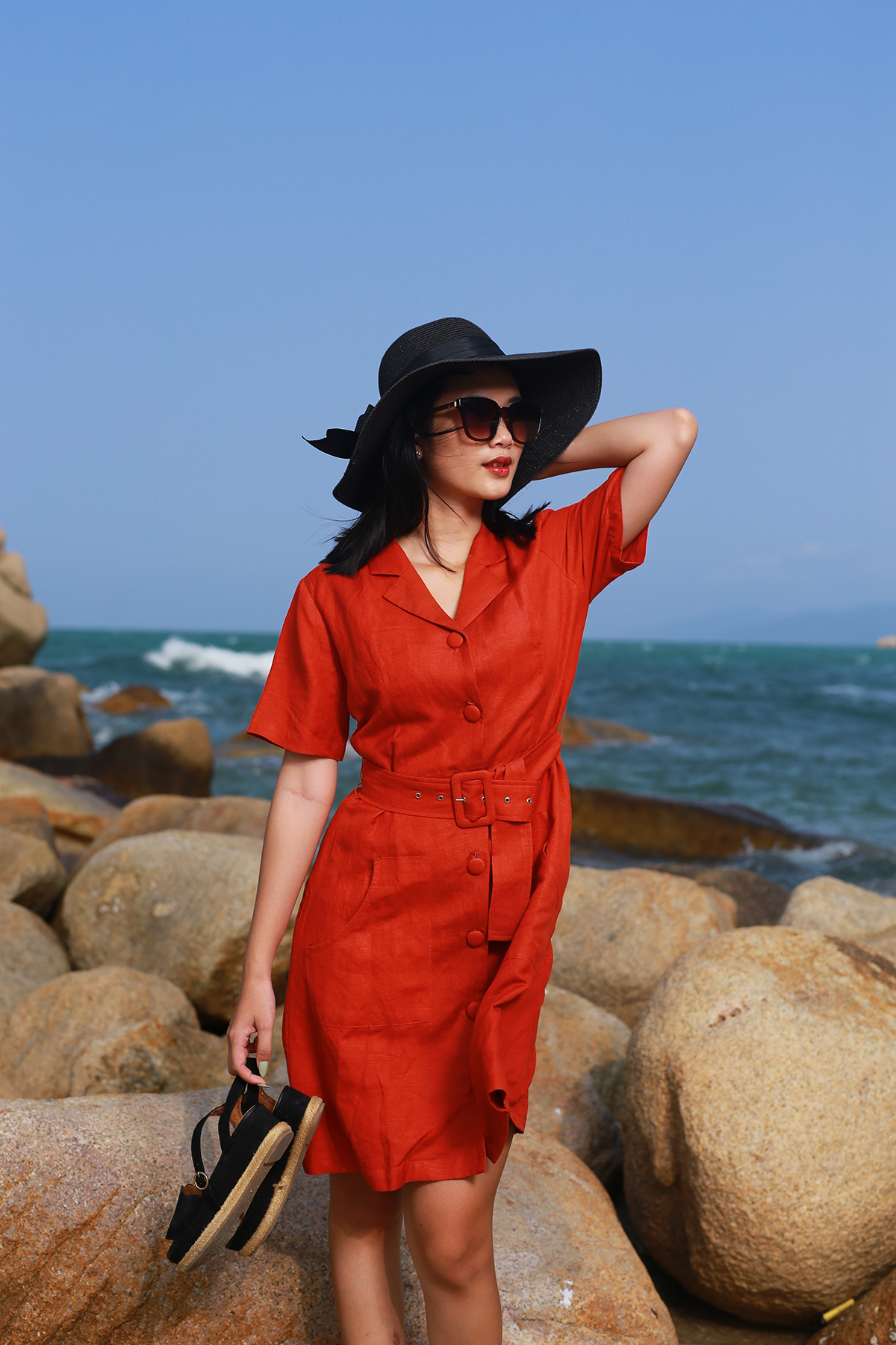 [HCM]Đầm linen cổ ve công sở nút bọc CINDY - MaxMessi