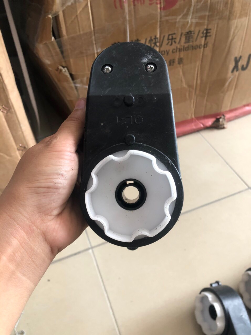 động cơ xe ô tô điện trẻ em 390w -550w 12v thay thế cho xe trẻ em