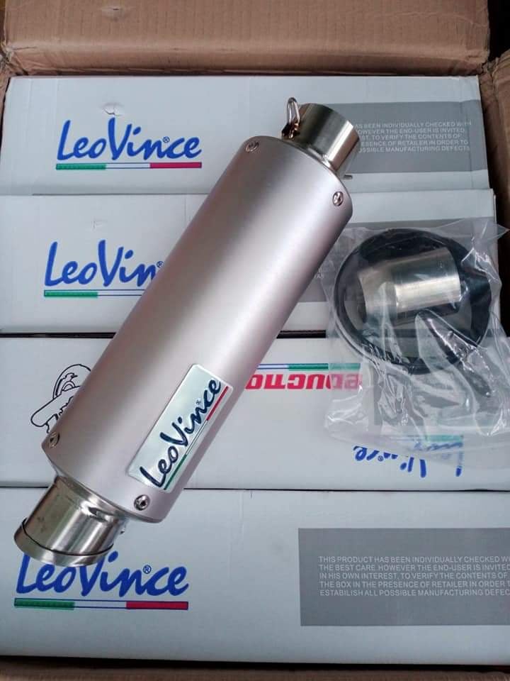 Pô leovince 1.1 màu bạc tem khắc. lắp nhiều dòng xe máy. giá mỗi lon