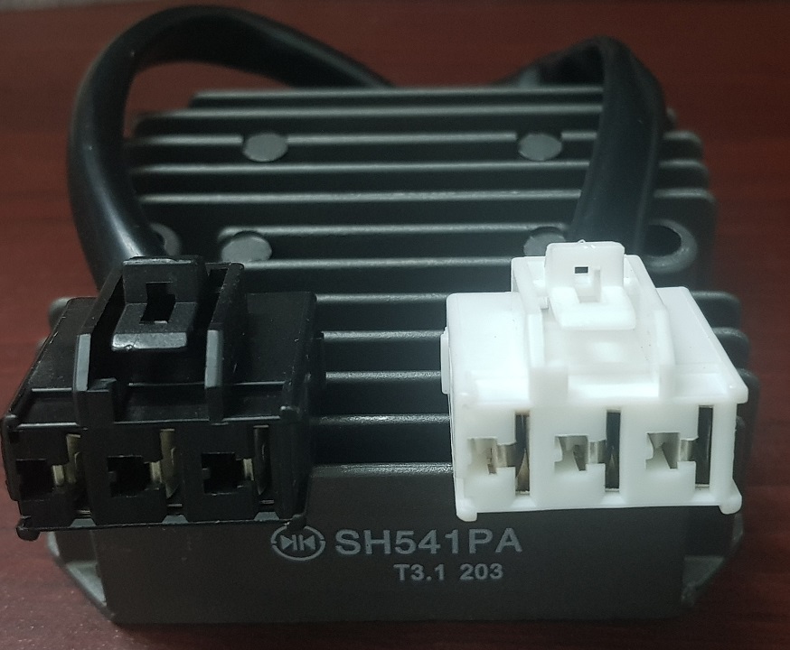 Sạc SH Ý Dylan SH 125 150