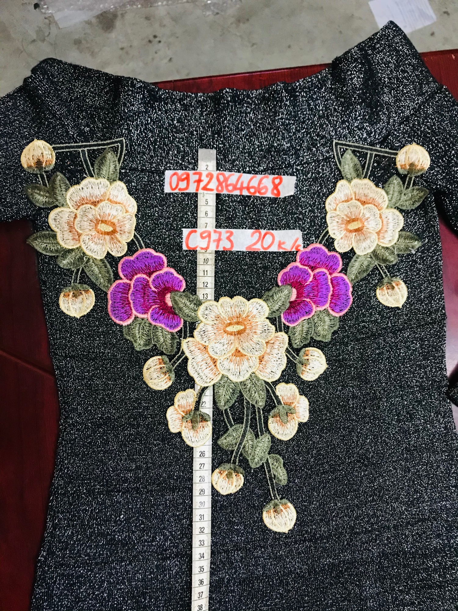 Cổ thêu mã C973