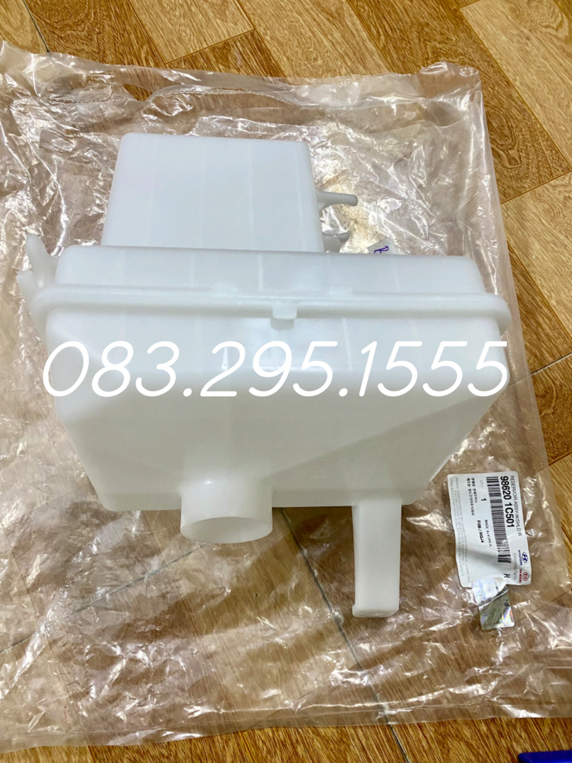 bình  nước rửa kính Getz ( Xịn , bình đựng nước rửa kính )