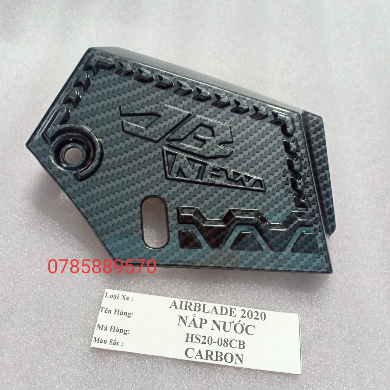 ỐP NẮP NƯỚC AIR BLADE 2020 CARBON