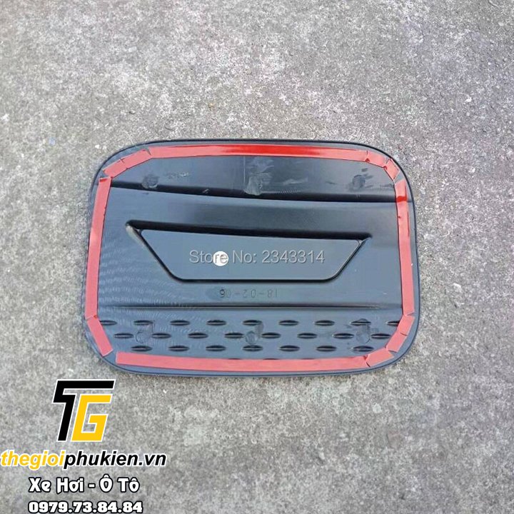 Ốp nắp đậy bình xăng Hyundai Kona vân Carbon