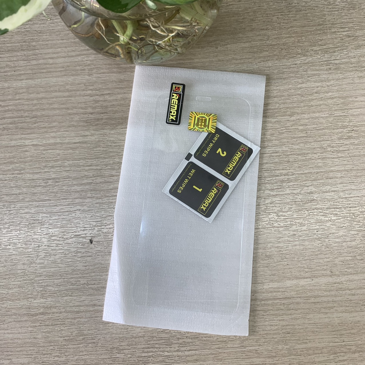 Miếng dán cường lực ip xsmax hiệu remax