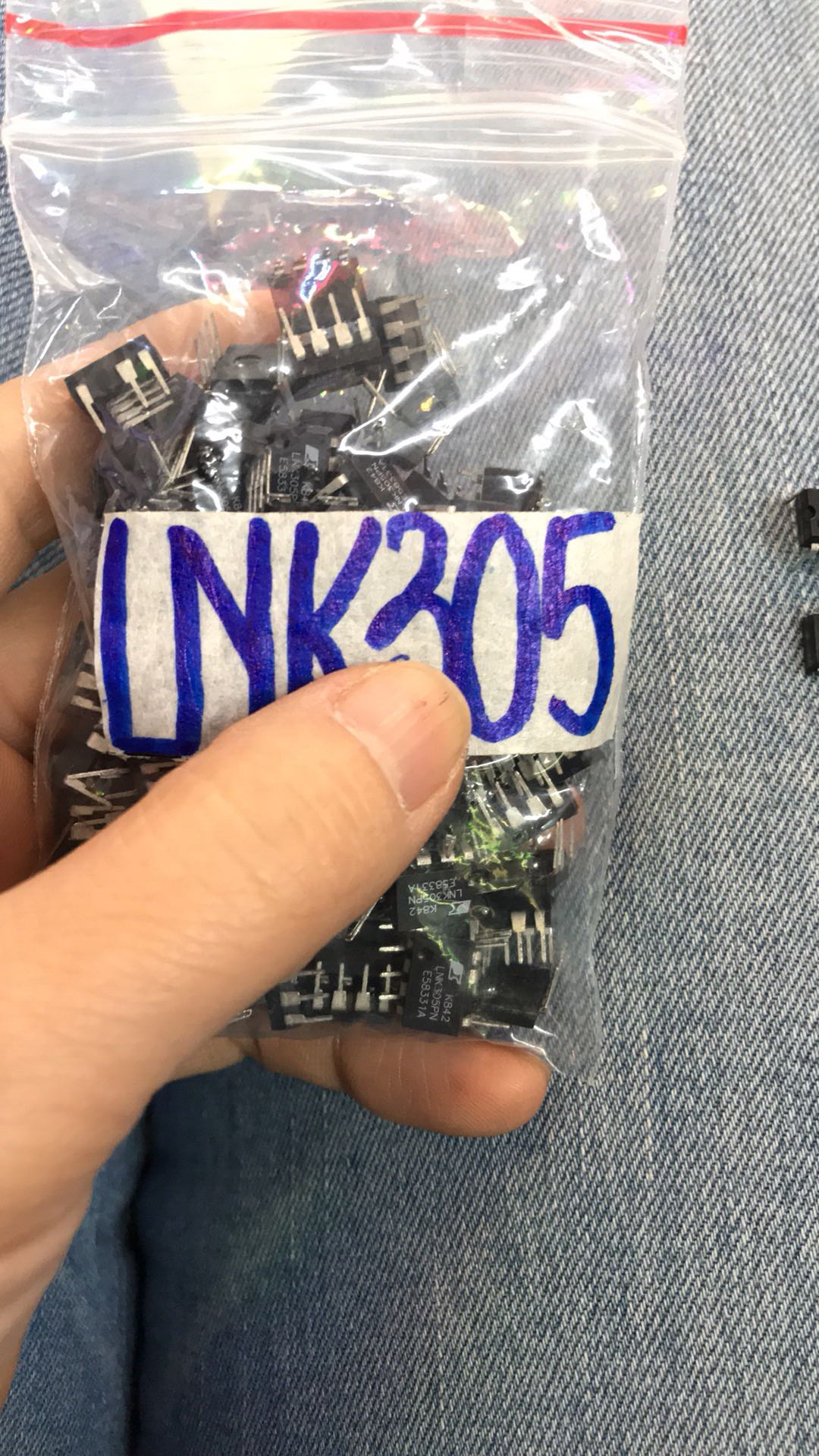 5 con ic nguồn 7 chân lnk305 - lnk305