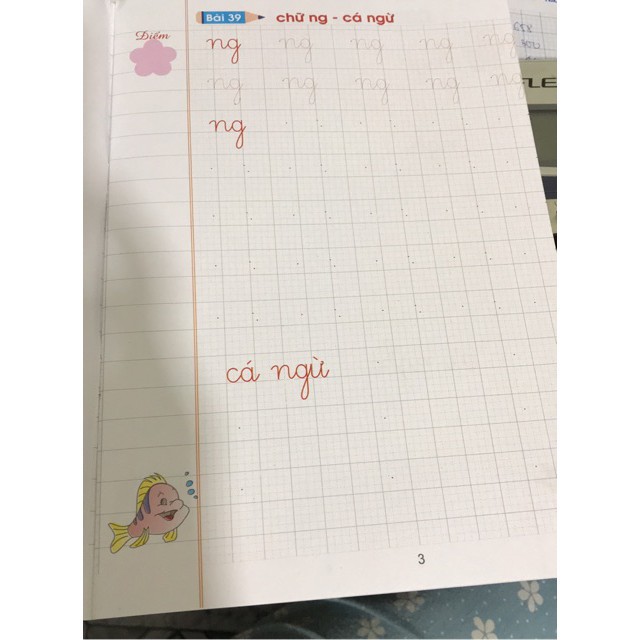 Vở ô ly có mẫu chữ tập viết