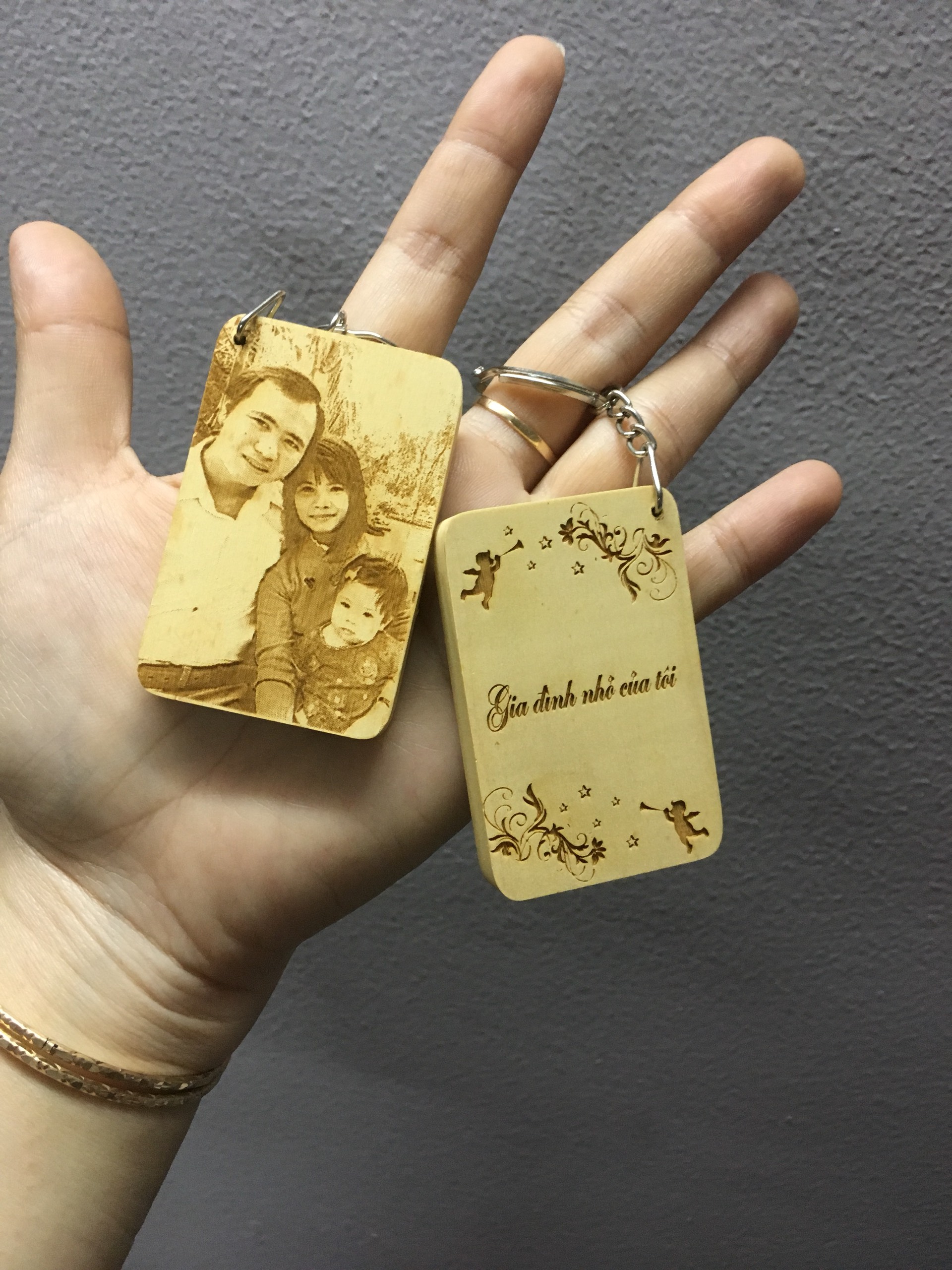 MÓC KHÓA GỖ KHẮC THEO YÊU CẦU