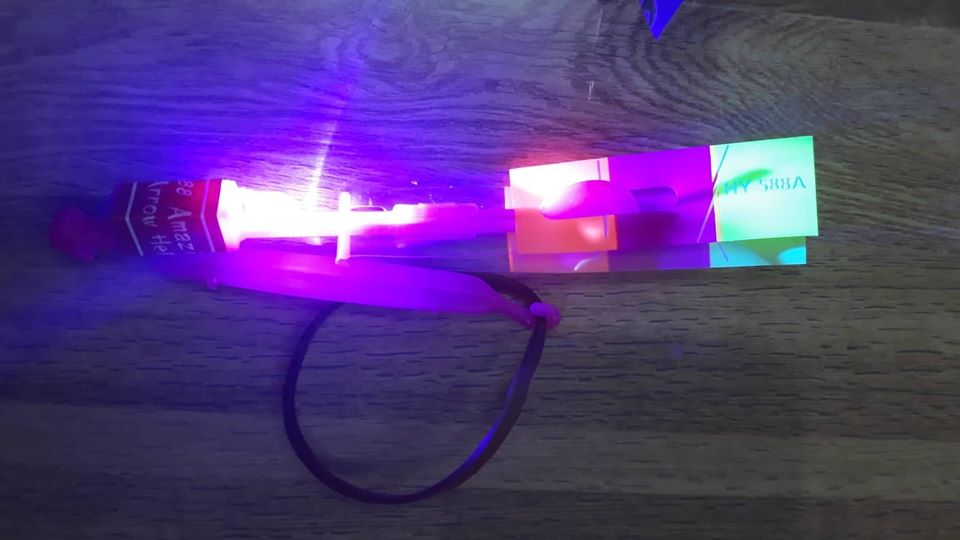 Chong Chóng Xoay Bay Cao Có Đèn Led