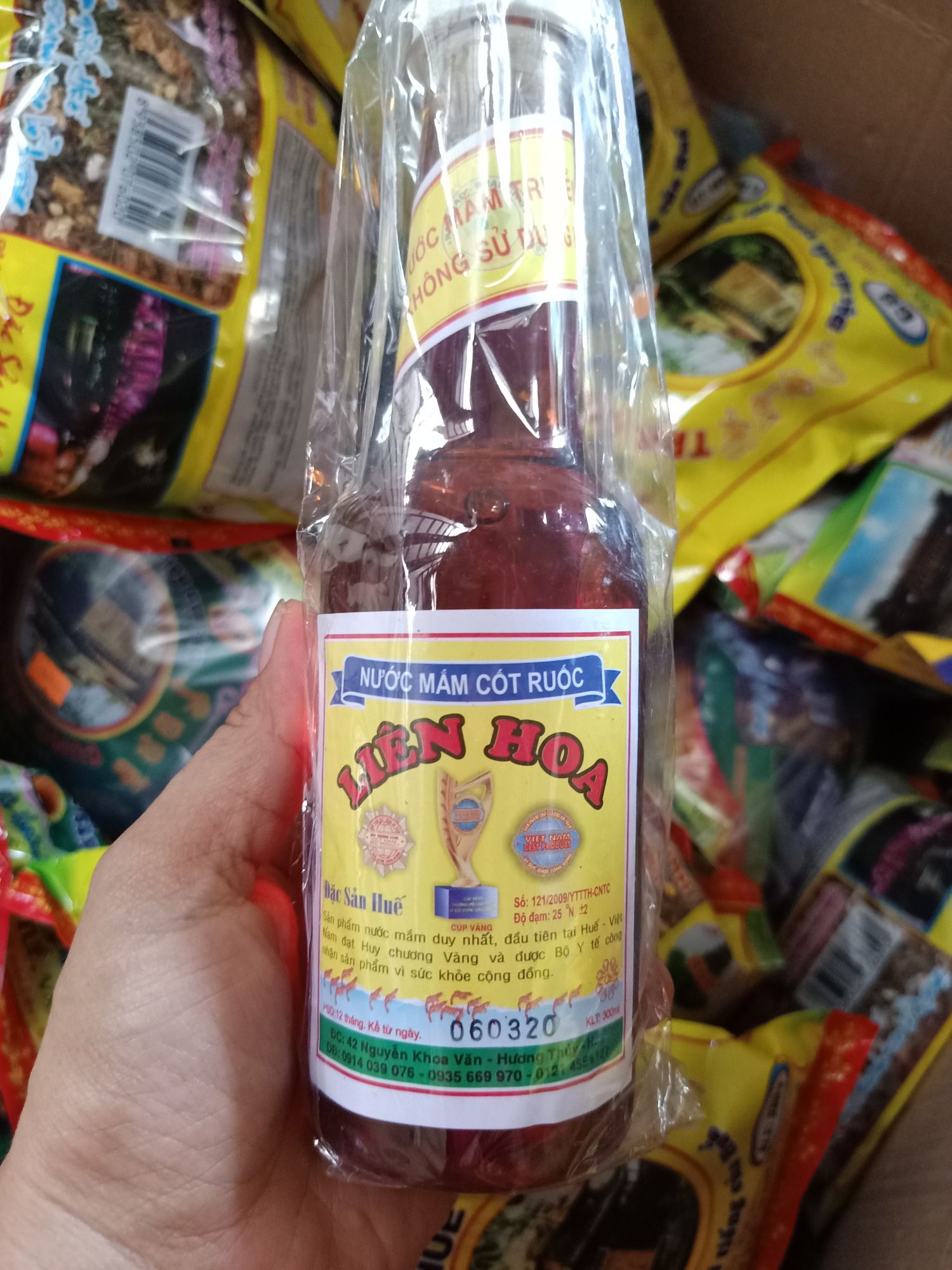 Nước mắm Liên Hoa đặc sản Huế combo 2 chai 400ml