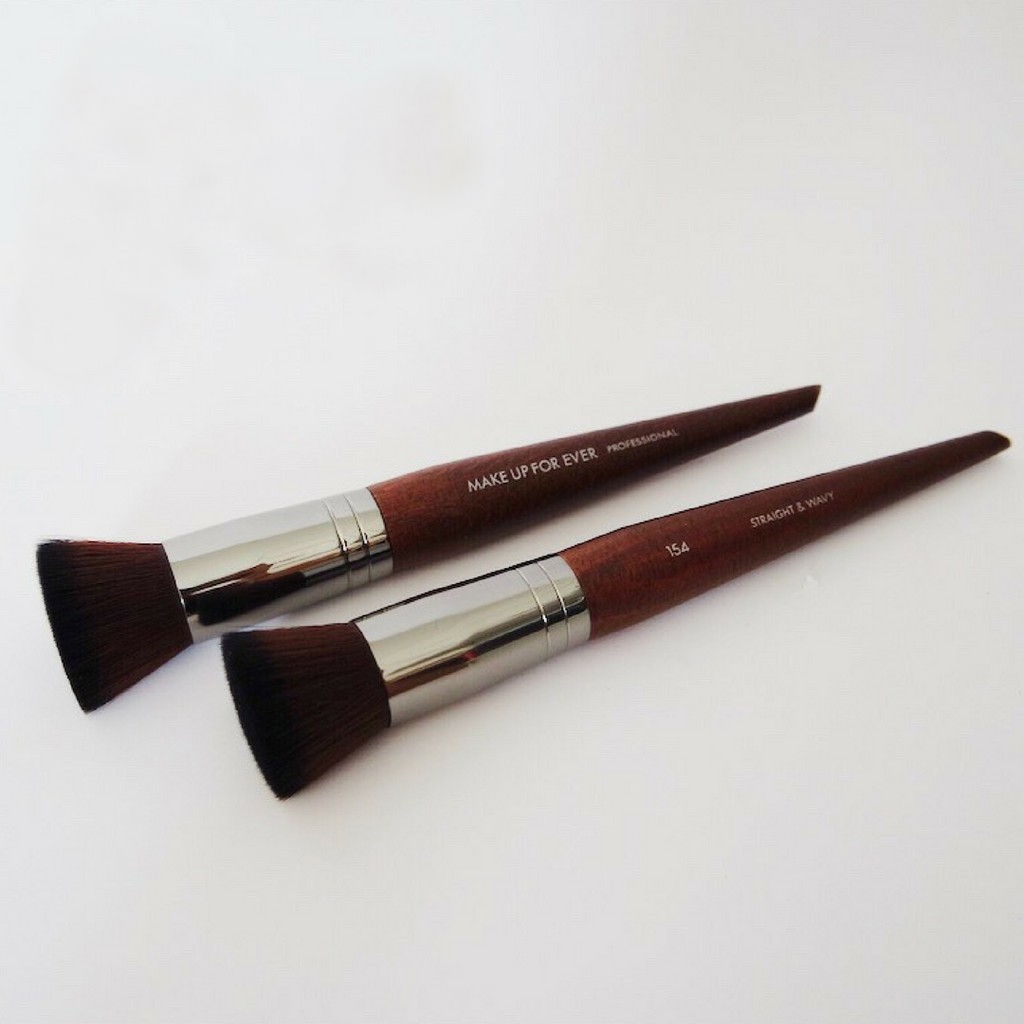 Cọ nền makeup forever 154