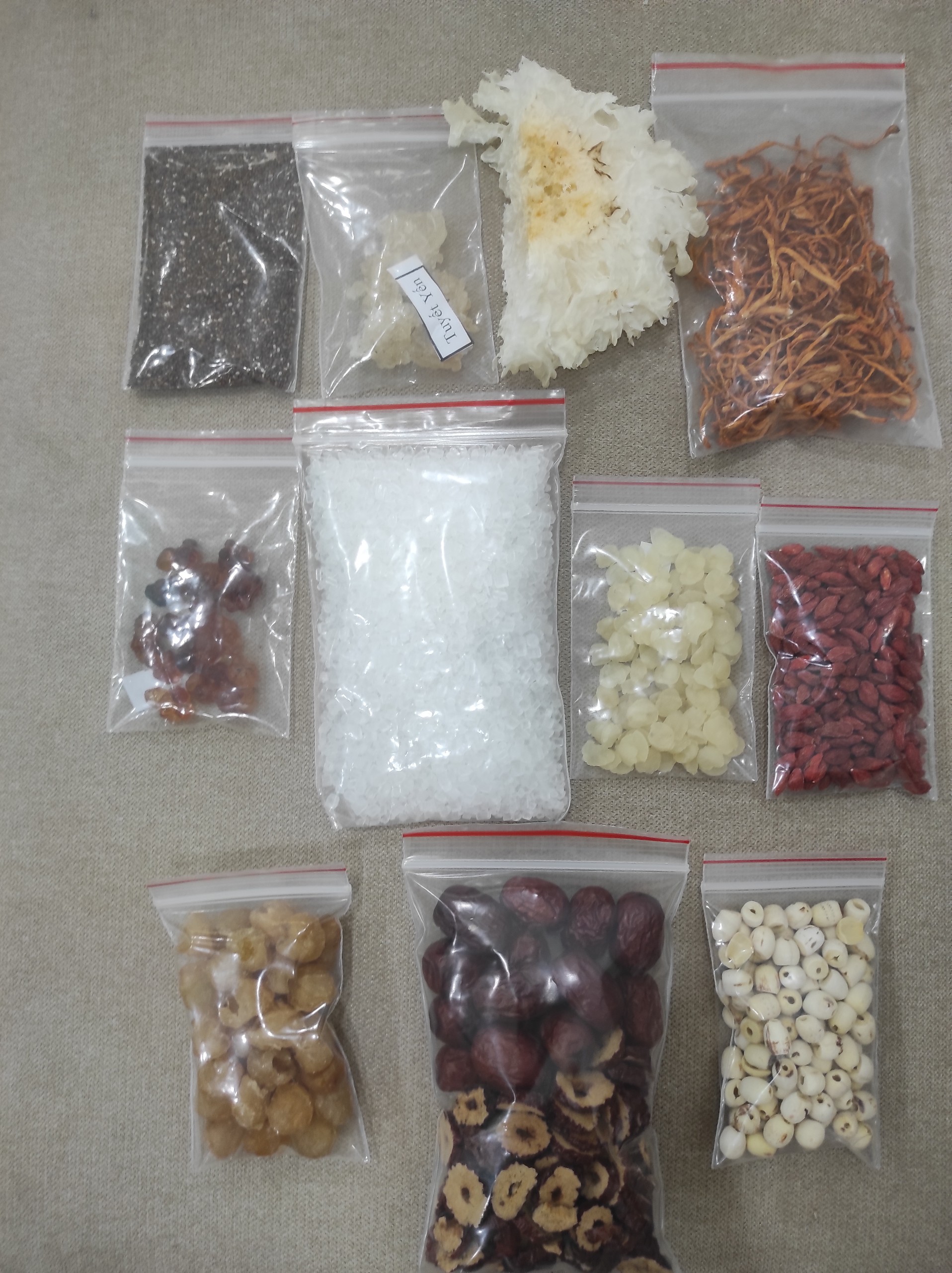 Chè dưỡng nhan tuyết yến 12món