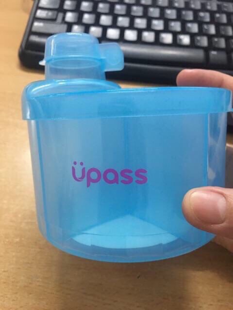 Hộp chia sữa tròn 4 ngăn Upass