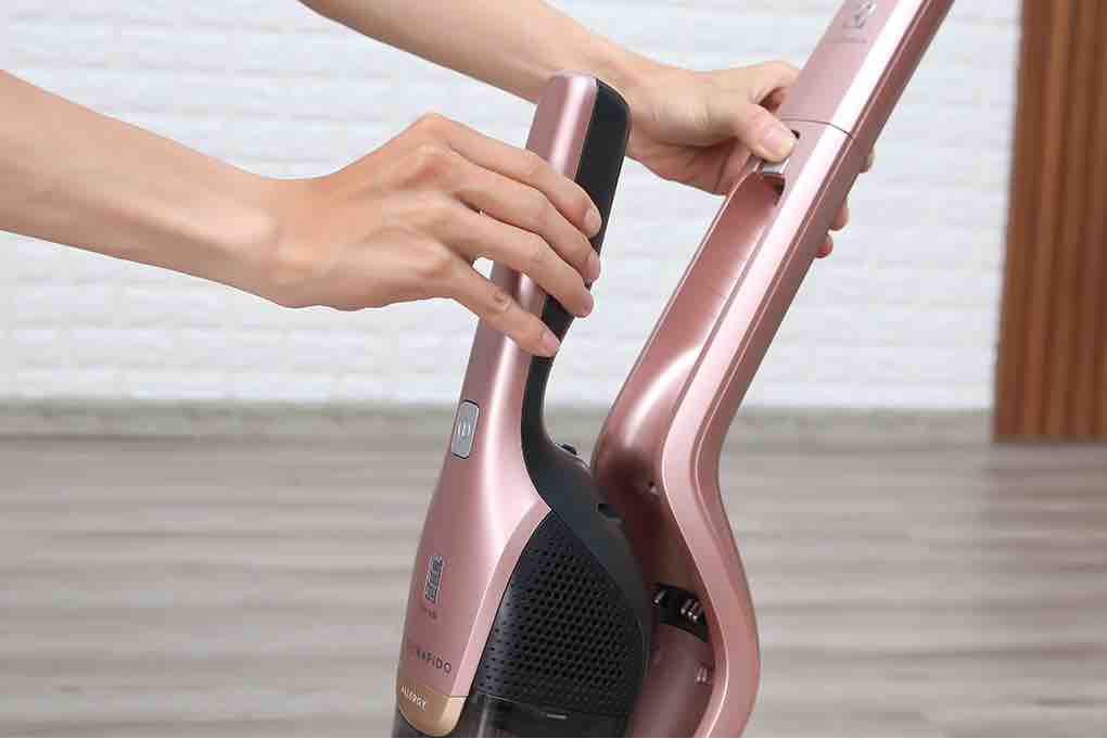 Máy hút bụi Electrolux ZB3314AK