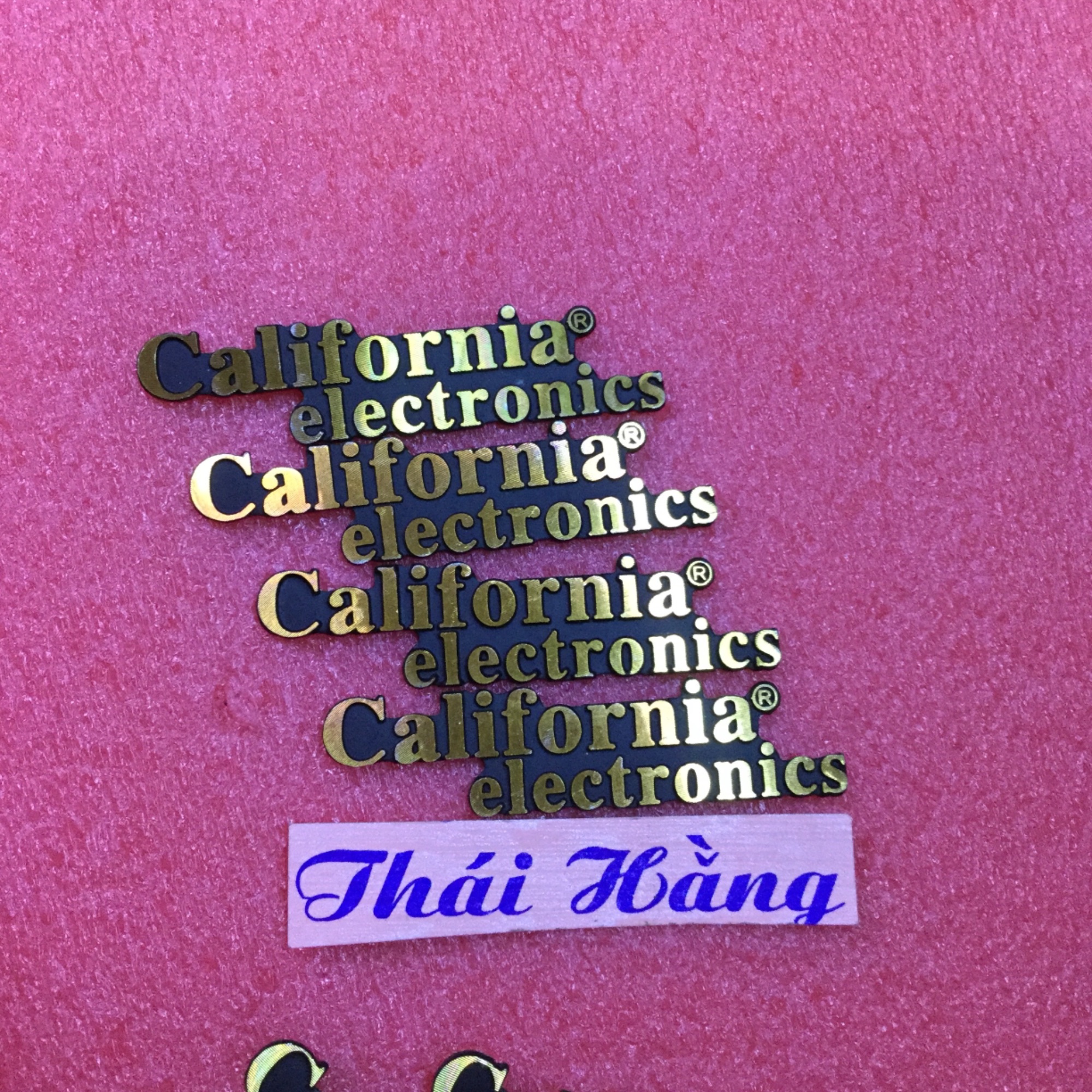 Lô gô cho loa chữ CALIFORNIA giá 2 đôi