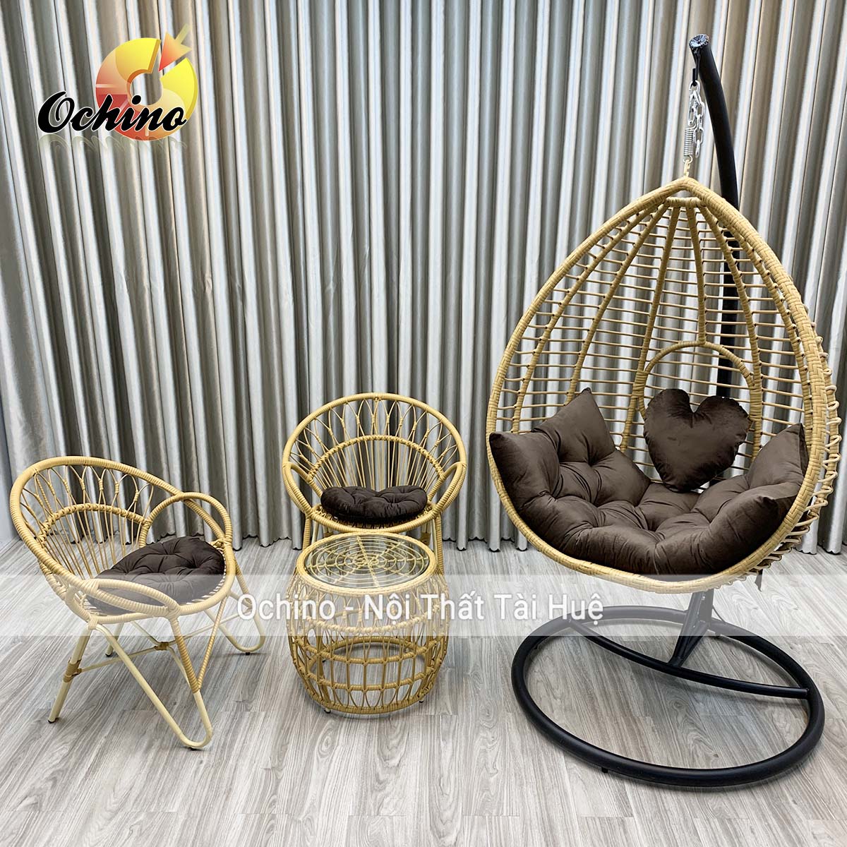 Bộ xích đu đơn để ban công khung nhựa giả mây mẫu song mây màu đen
