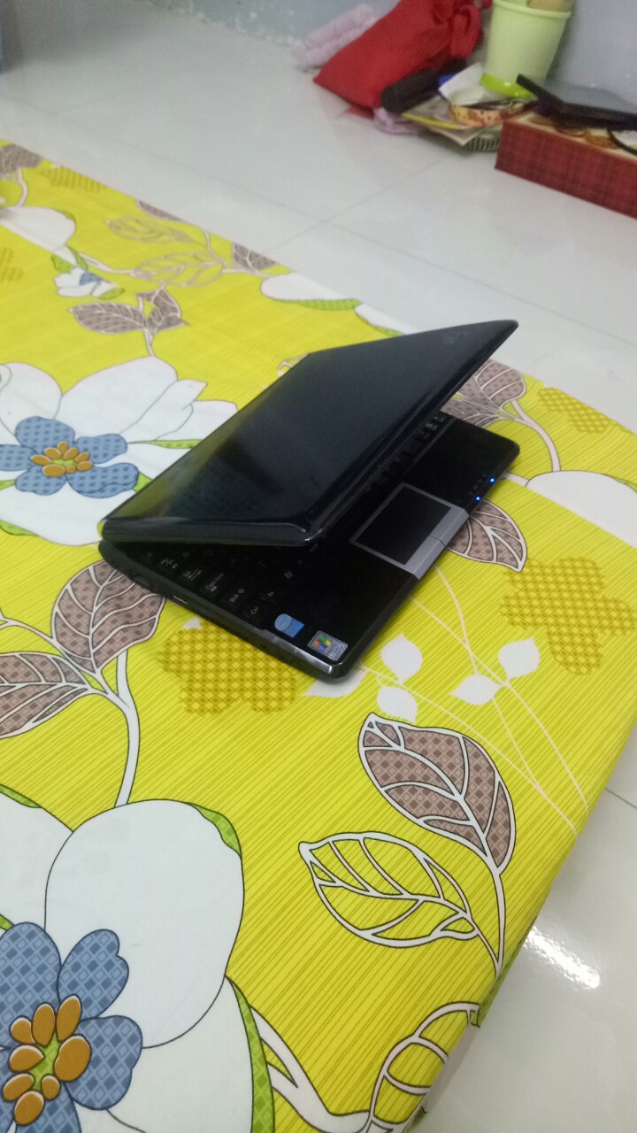 laptop ASUS mini, ram 2g hdd ,120G