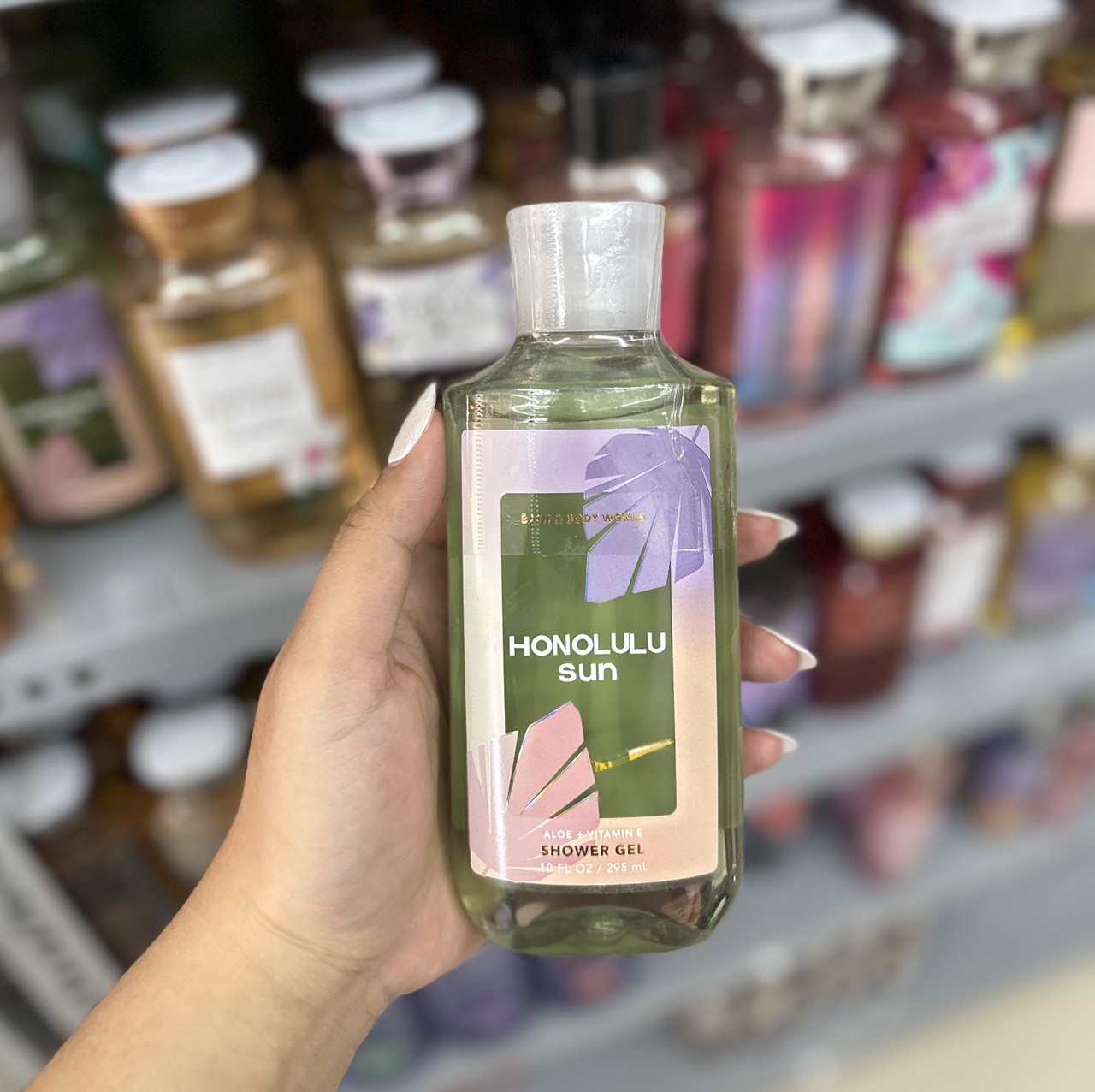 Sữa tắm dành cho nữ bath & body works 295ml