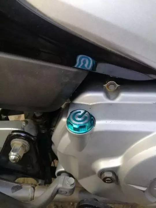 ốc nhớt(ty thăm nhớt) logo brembo thời trang