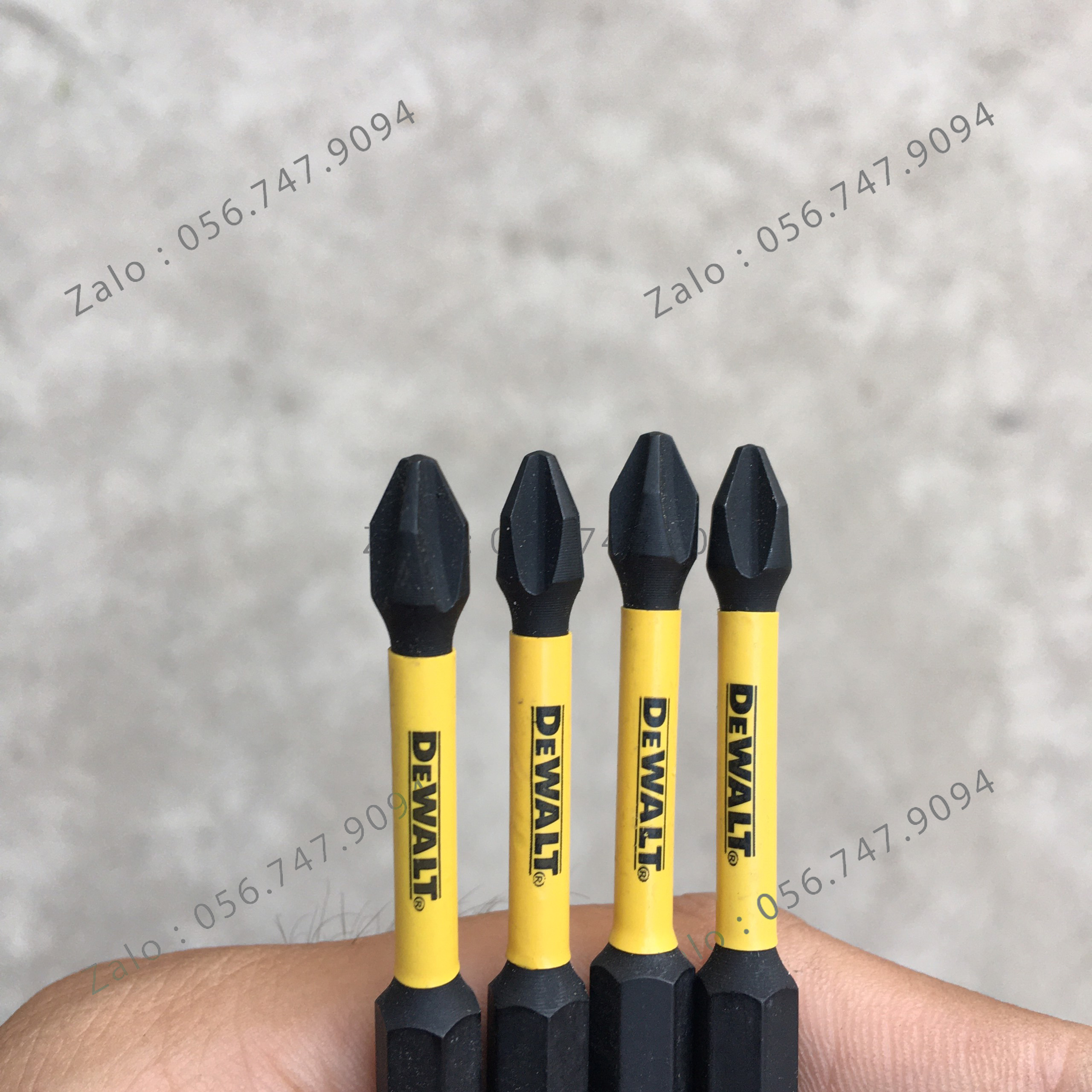 [1 Cái]Mũi Vít Bake DEWALT PH2 Dài 90mm Màu Đen Tem Vàng