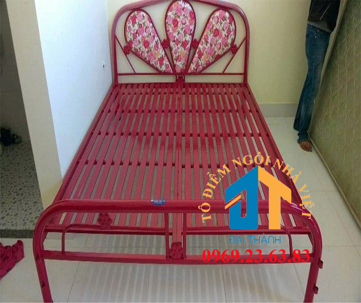 Giường sắt kiểu tròn kích thước 1m2 x 2m