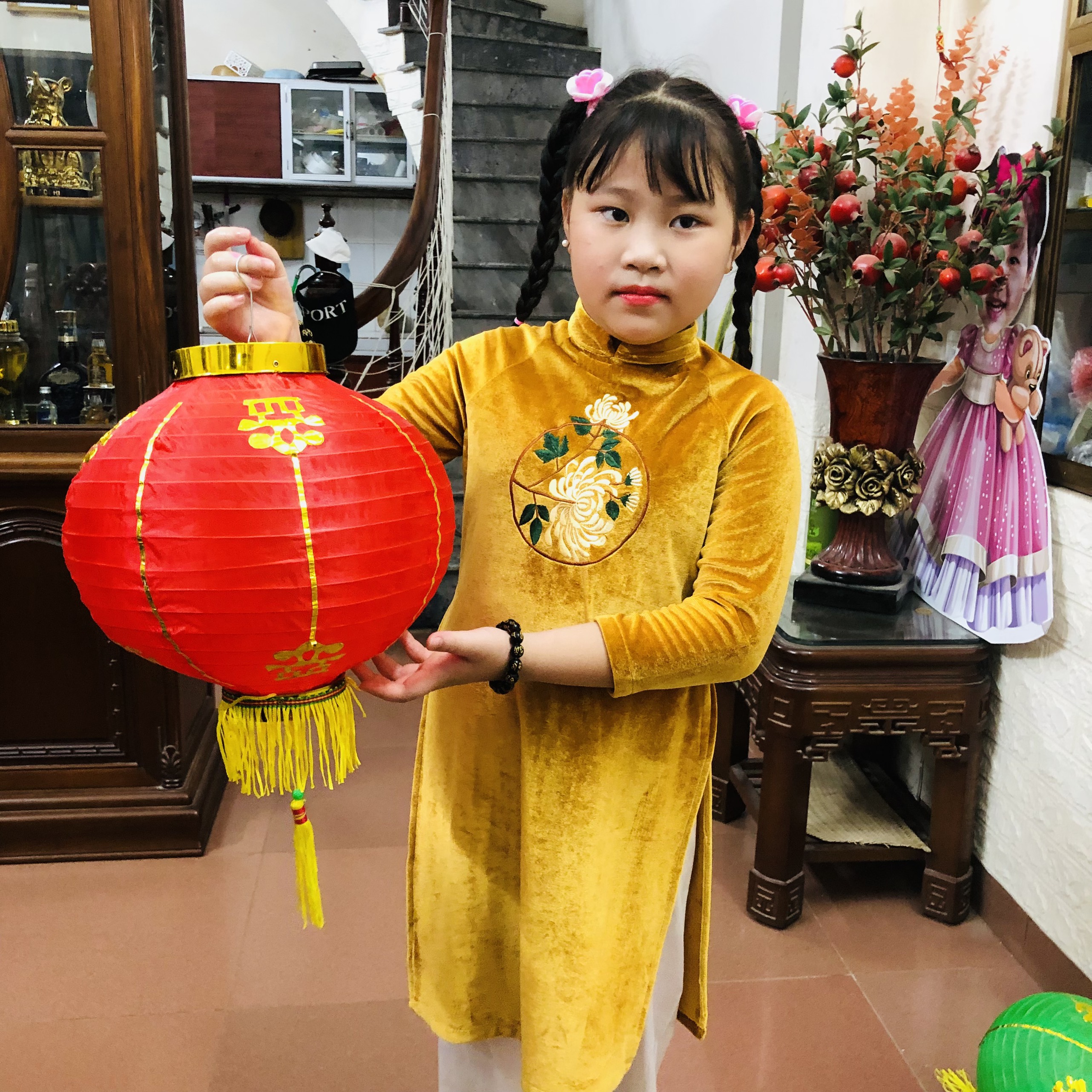 Đèn lồng vải tròn có tua 20/25/30cm trang trí ngoài trời