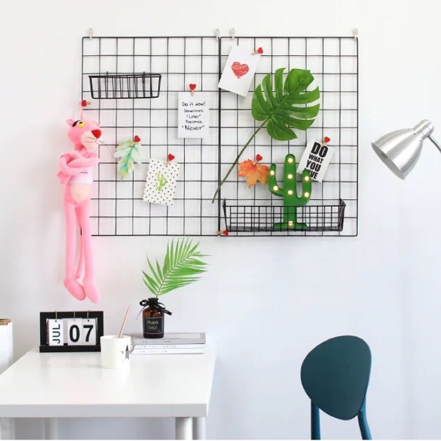 BẢNG GHI NHỚ BẰNG LƯỚI SẮT SƠN TĨNH ĐIỆN ĐEN, TRẮNG 35*45, 35*35cm TREO HÌNH MÓC ĐỒ TRANG SỨC TRƯNG BÀY SẢN PHẨM.