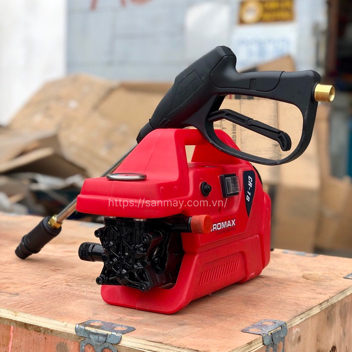 Máy Rửa Xe 1800W Cromax CR-18