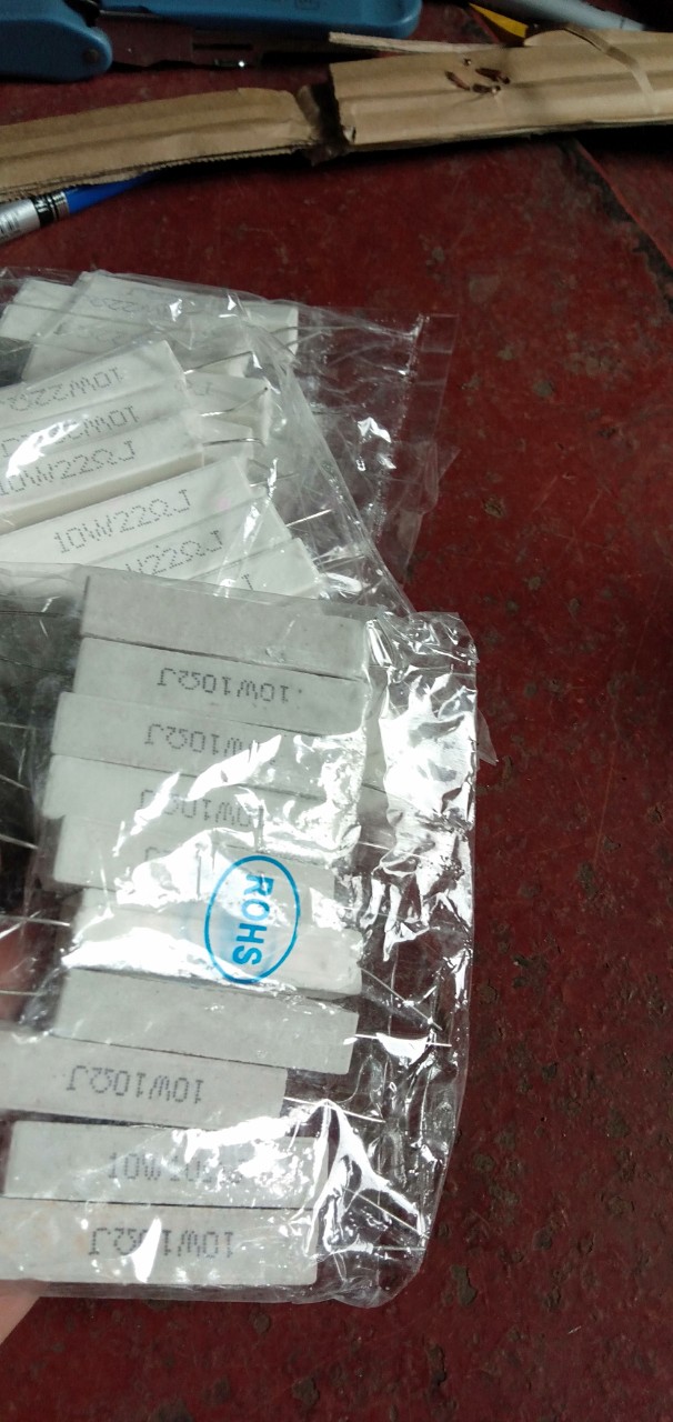 10 điện trở sứ 10 om 10w