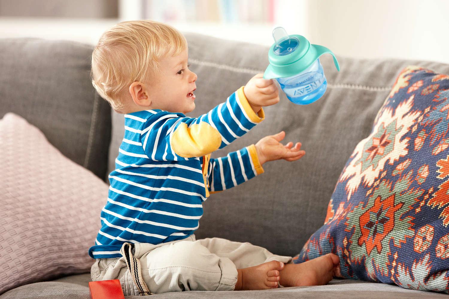 Bình tập uống Philips AVENT vòi mềm cho bé từ 6 tháng