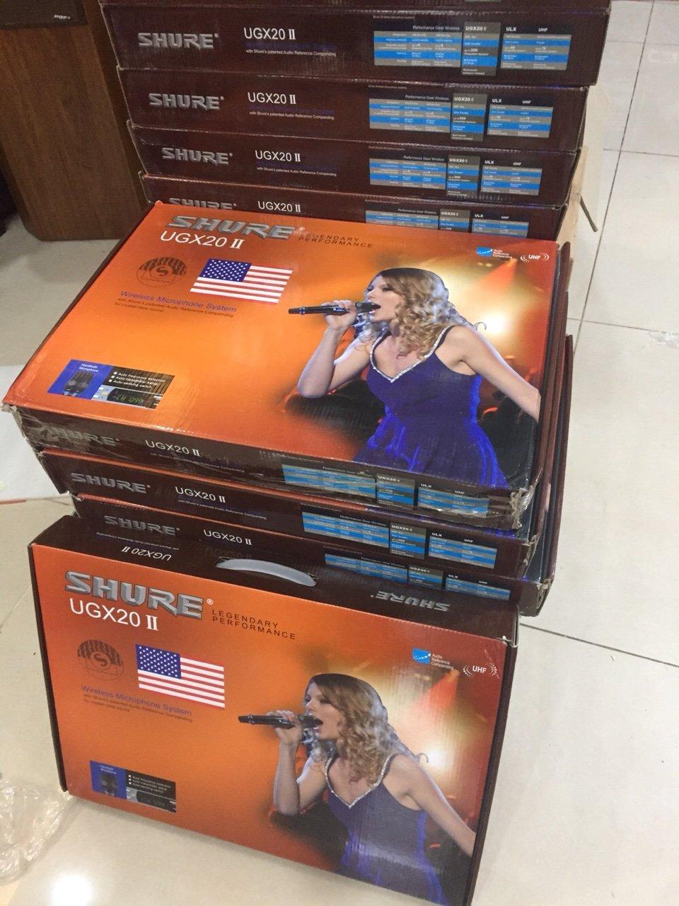 Micro karaoke chuyên nghiệp UGX20