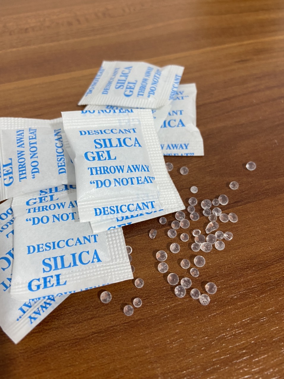 Gói hút ẩm loại 1gr xanh(1kg)(giá sỉ)