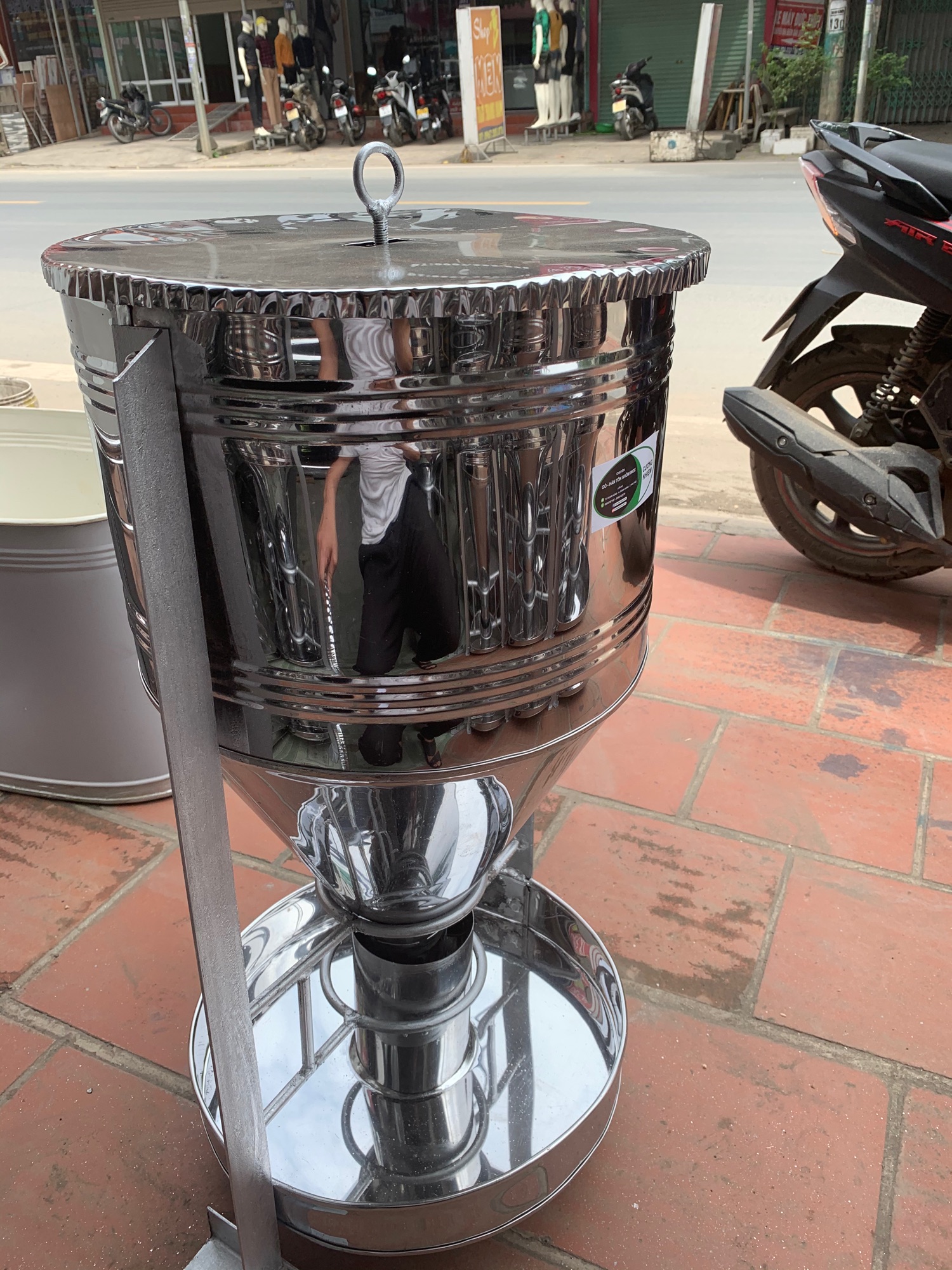 Máng cho lợn ăn thẳng 1 bao bằng inox