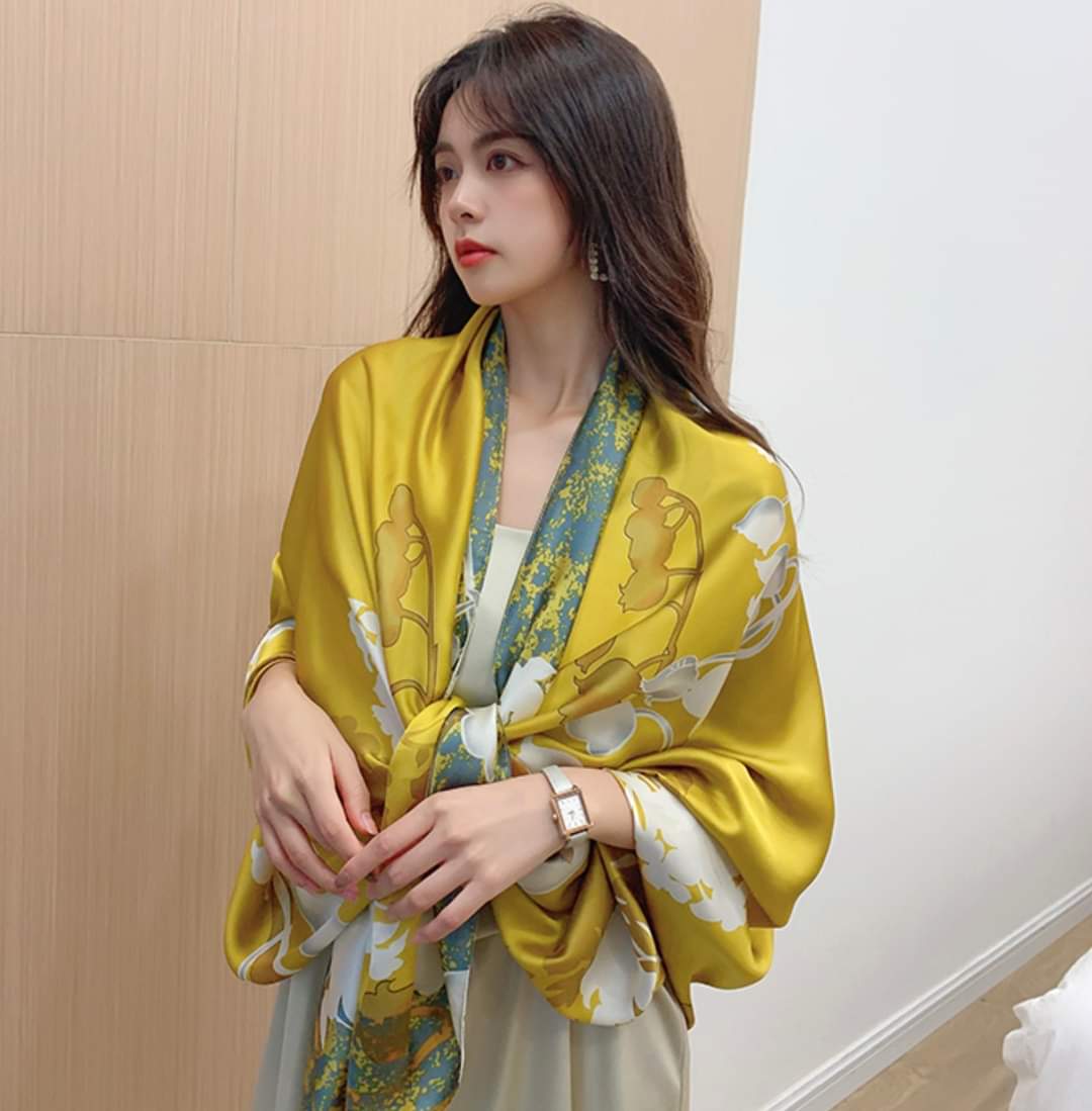 Khăn choàng lụa cao cấp mới nhất 2022
