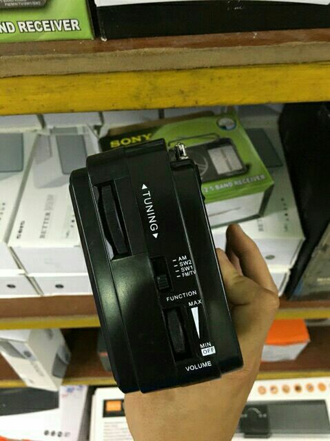 Đài radio FM Sony  SW606AC