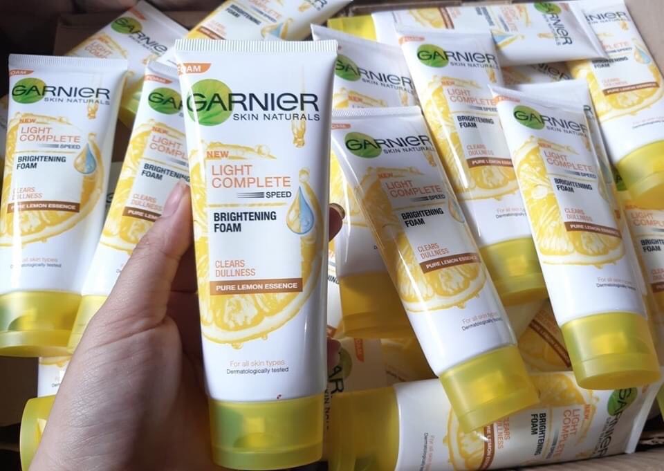 Sữa rửa mặt trắng da Garnier Thái Lan