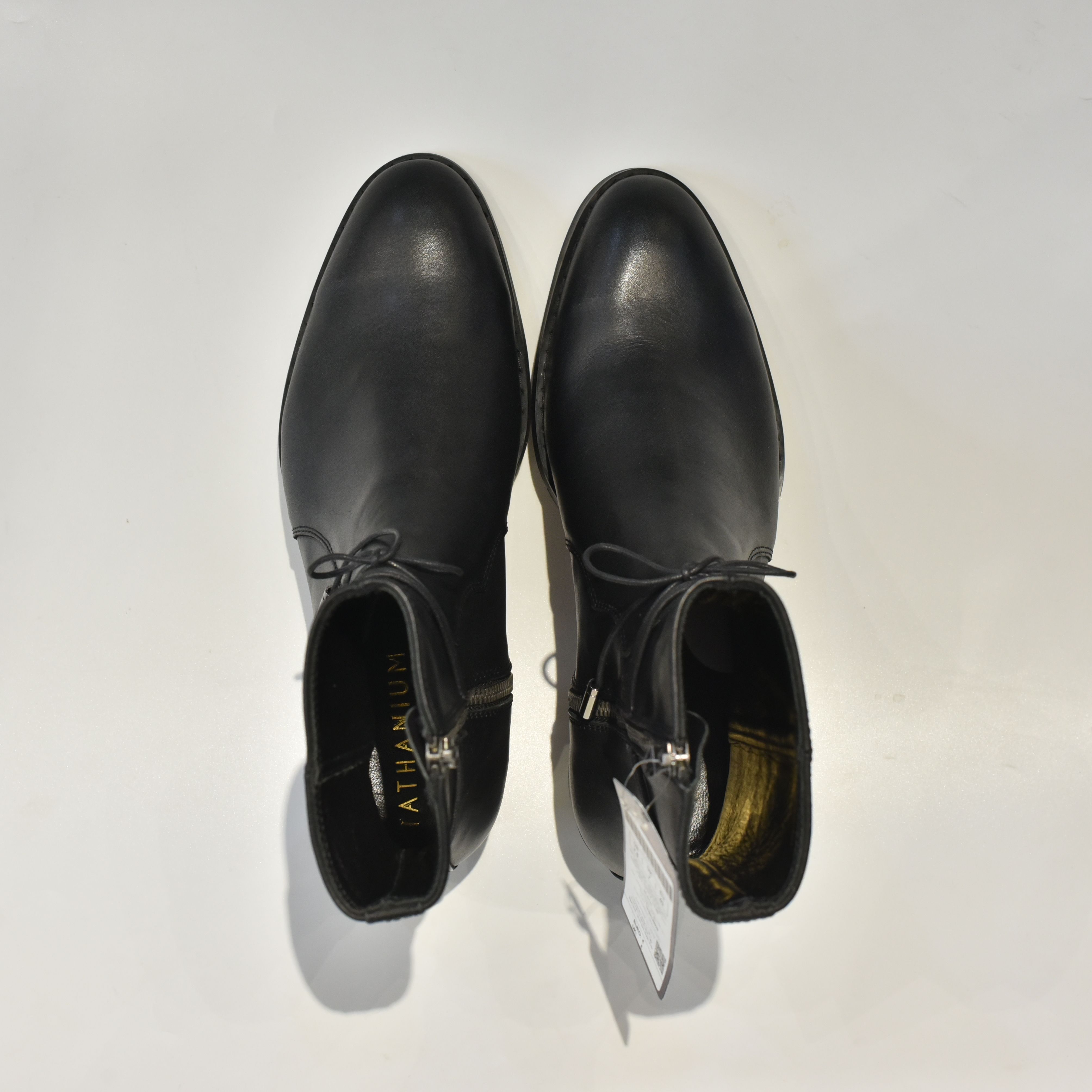 [TATHANIUM Footwear] Giày zip boot màu đen da bò mộc