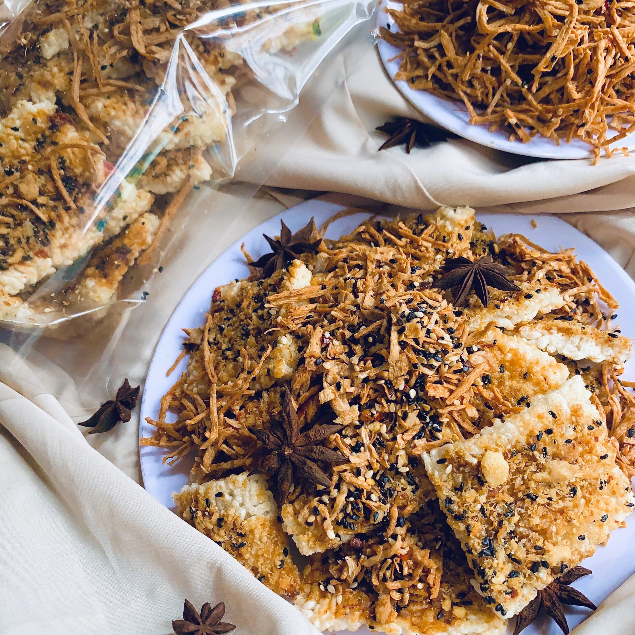 Cơm Cháy Tứ Xuyên Lắc Khô - Đồ Chay (13-15 bánh kèm sợi tứ xuyên)