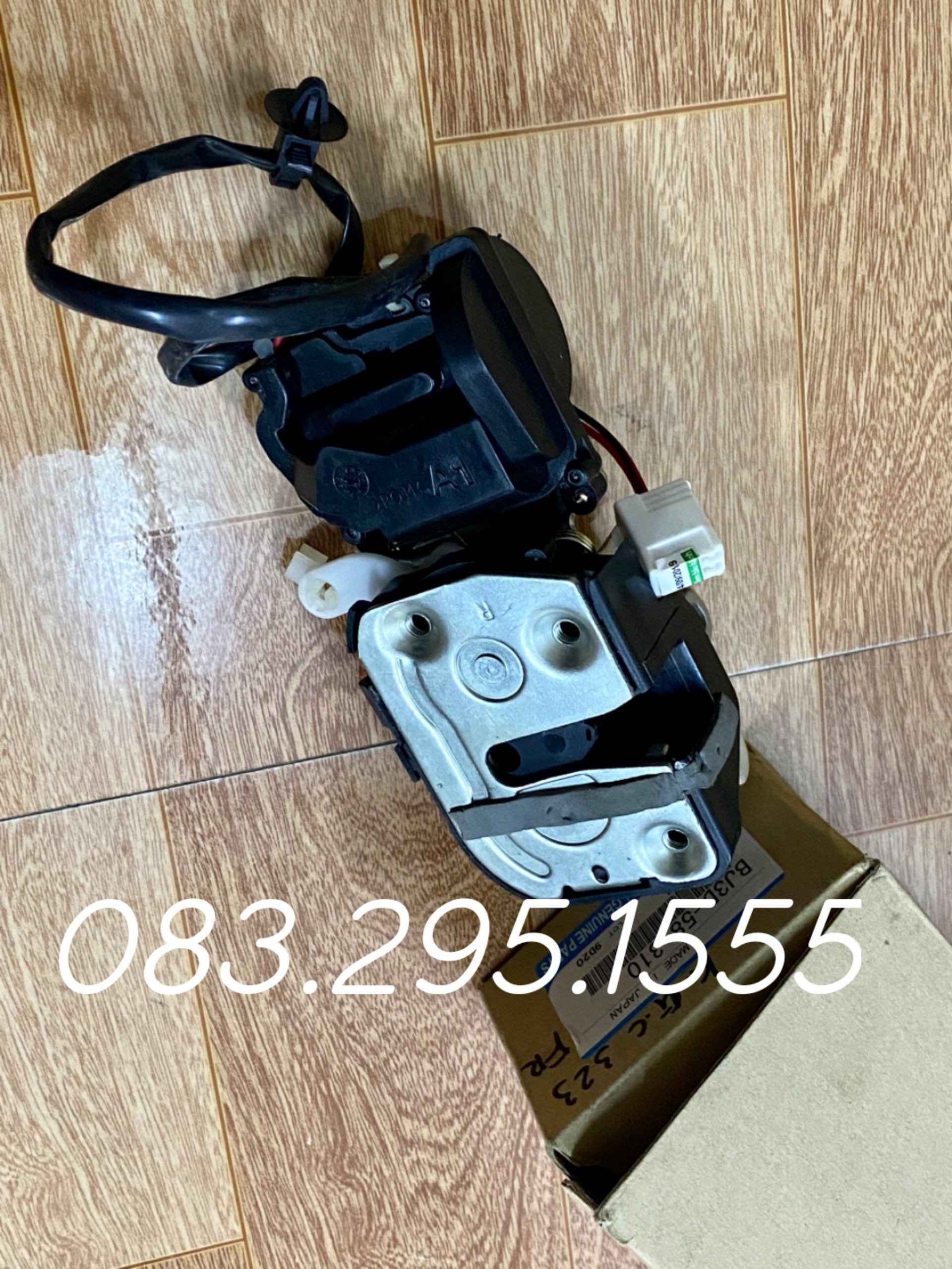 Khóa ngậm cửa Ford Laser 1.6 , 1.8 , Mazda 323 ( giá 1 chiếc , cơ cấu khóa cửa )